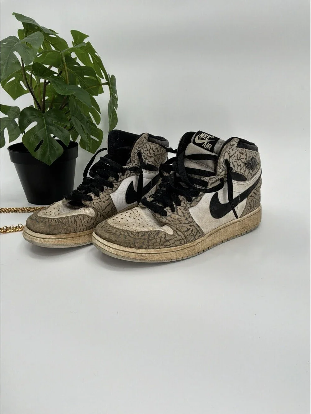 Nike Air Jordan 1 Retro High OG Elephant Print Sneakers Size 6.5 Youth